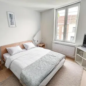 Station 173 D Bruxelles-charleroi-airport Apartamento