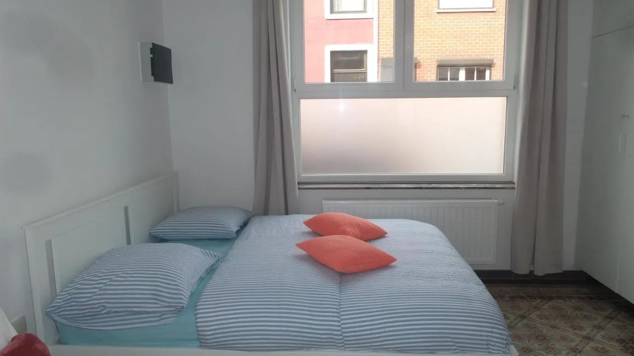 Daire Maison Lydie - Meuble De Vacances 3 Etoiles Charleroi