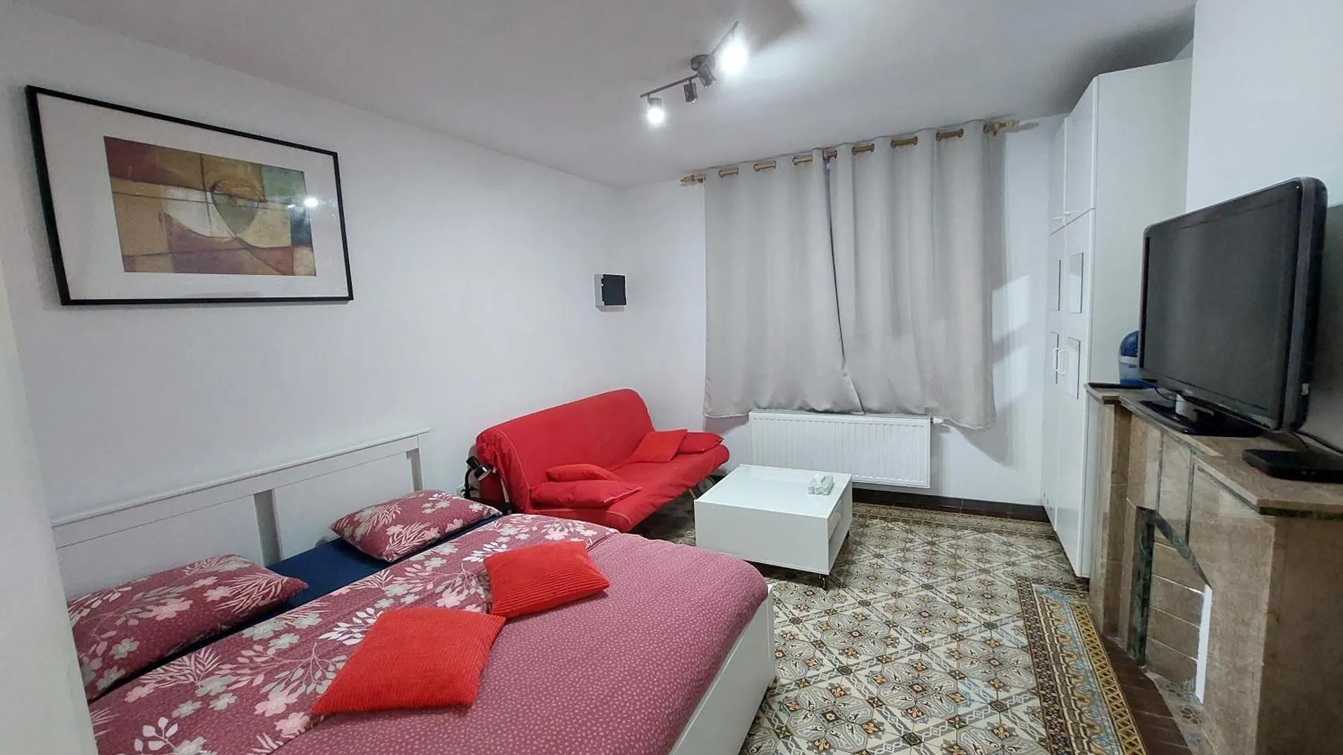 Maison Lydie - Meuble De Vacances 3 Etoiles Charleroi Daire